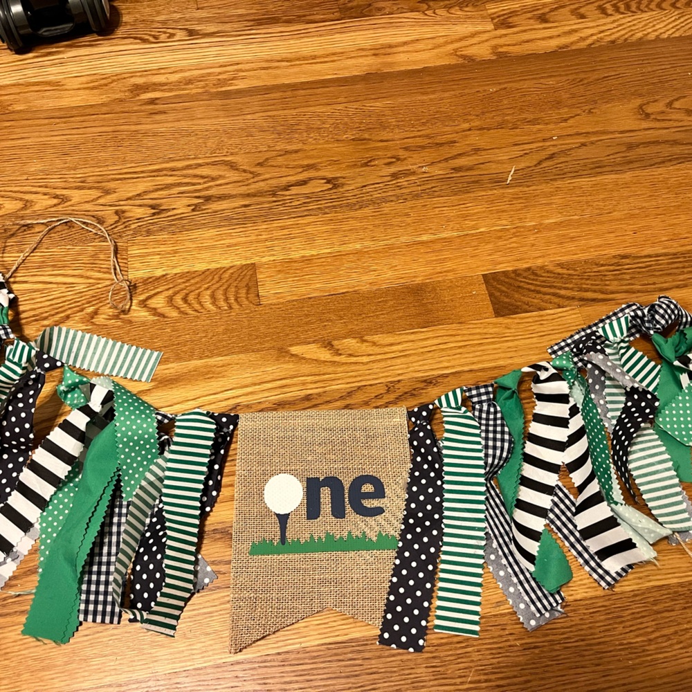 One sign for highchair for golf themed party